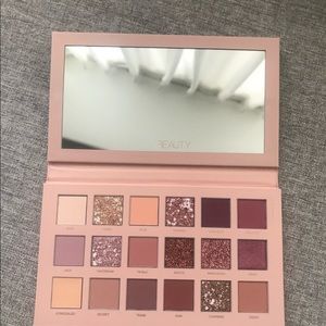 Huda Beauty Nude